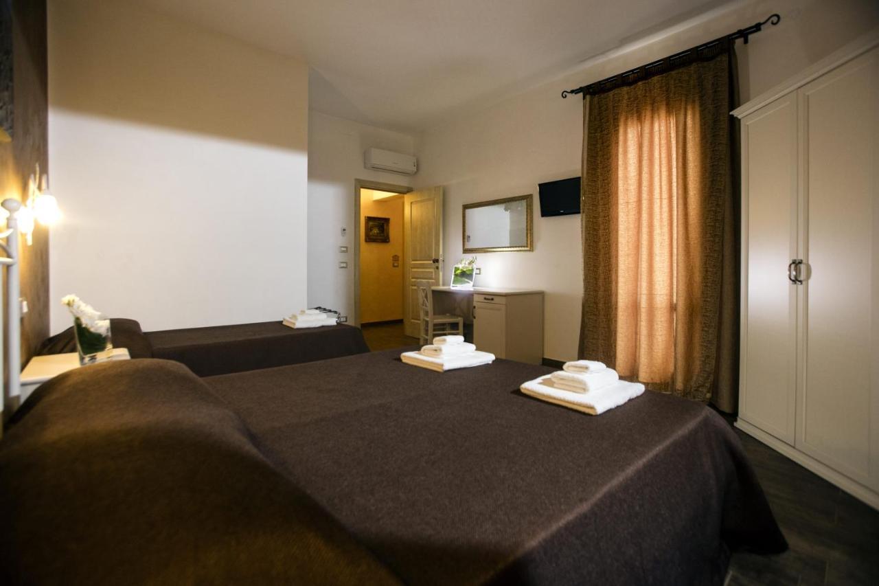 קסטלוצו Triskell Camere & Relax מראה חיצוני תמונה