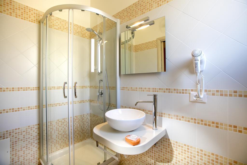 קסטלוצו Triskell Camere & Relax מראה חיצוני תמונה