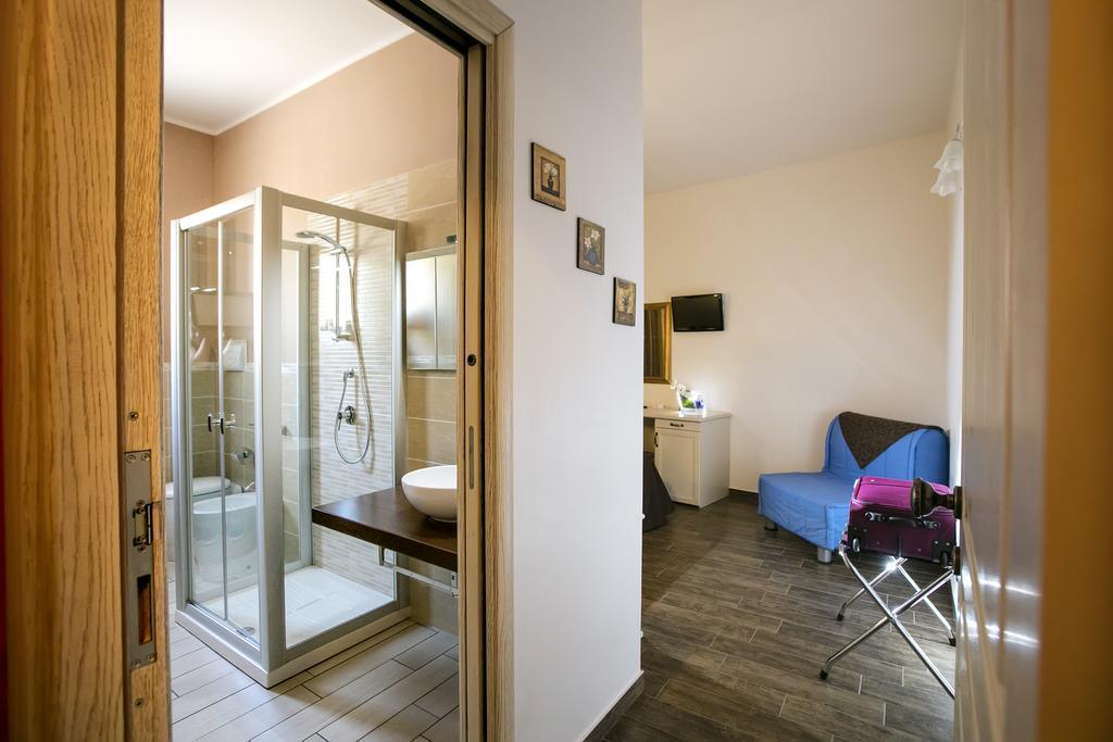קסטלוצו Triskell Camere & Relax מראה חיצוני תמונה